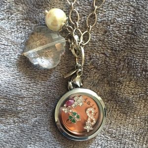 Origami owl necklace